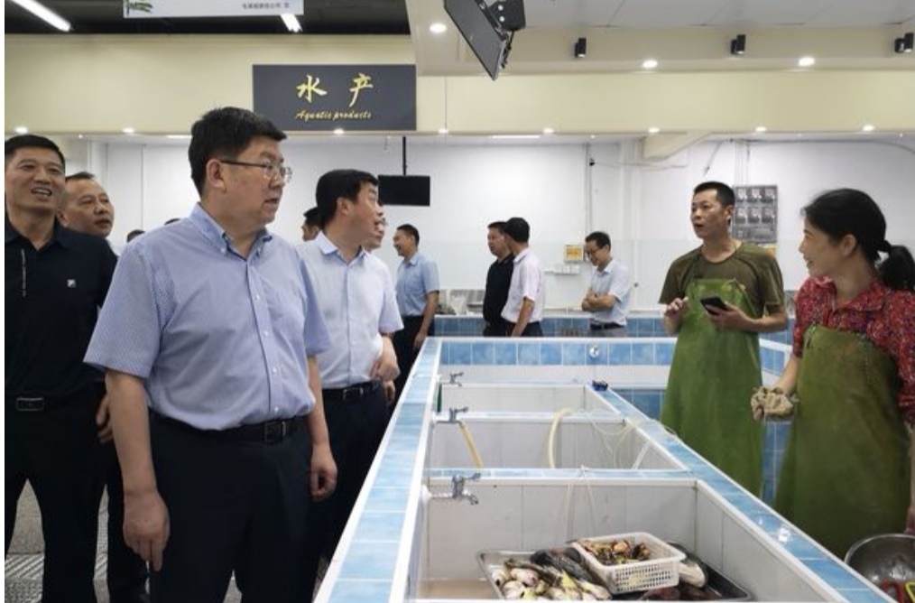 市委書記任澤鋒率隊赴屯溪區調研中心城區菜市場改造、食品安全工作