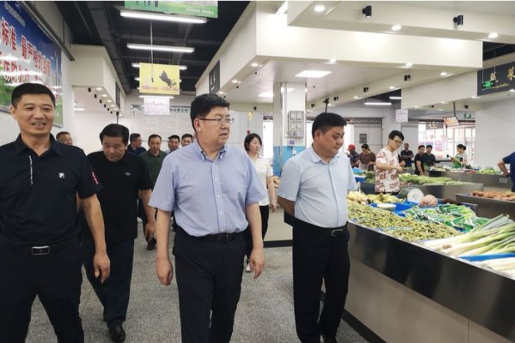 市委書記任澤鋒率隊赴屯溪區調研中心城區菜市場改造、食品安全工作