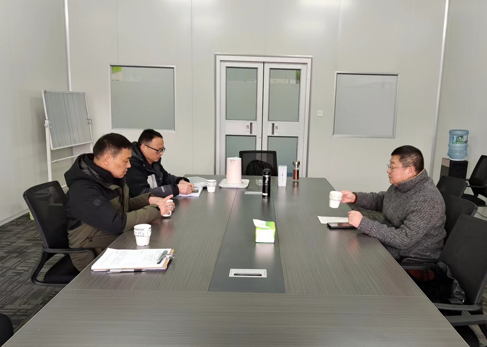 強(qiáng)化安全底線，筑牢安全防線