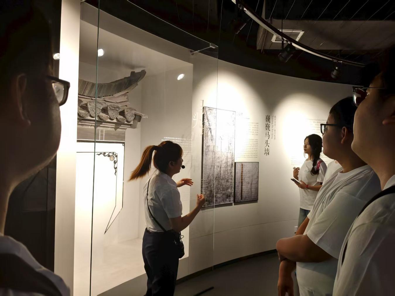 區國投集團組織見習生參加“生臨企境”活動 在產業一線錘煉青年人才