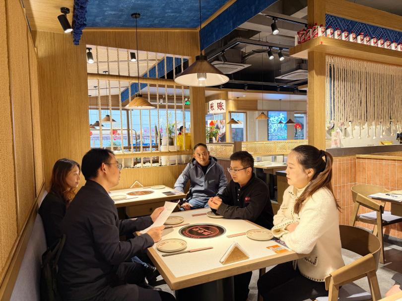 誠信賦能強根基 協同提質譜新篇 區政府領導走訪首批“真不二價”誠信經營單